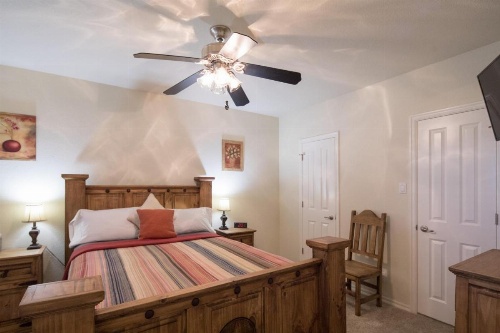 Lakeside Haven Townhouse image 29