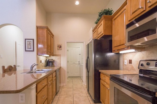 Lakeside Haven Townhouse image 39