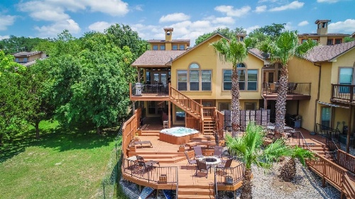 Lakeside Haven Townhouse image 5