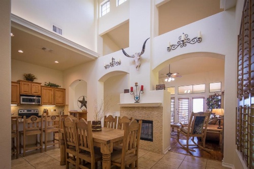 Lakeside Haven Townhouse image 9